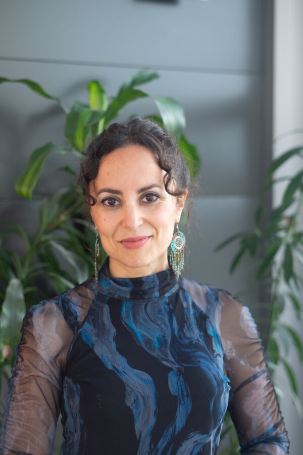 Sabrina Zeghiche, professeure au département de travail social, Université du Québec en Outaouais